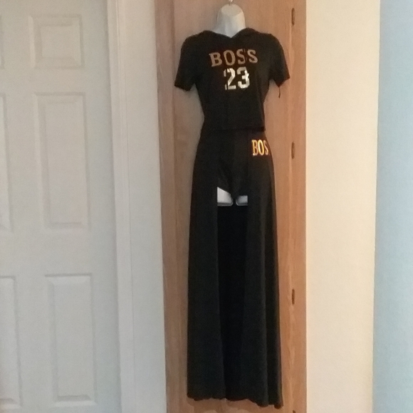 2 piece outfit - Picture 2 of 8